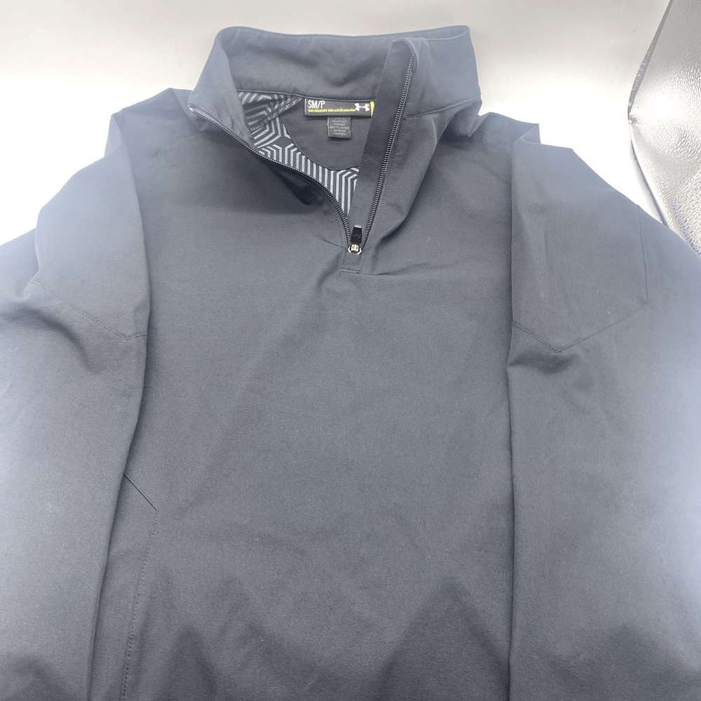 Under Armour women’s sz.S light weight rain coat coldgear infrared (semi fitted)